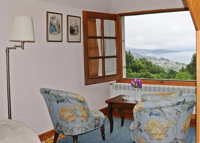 Kır Evi A Bouza Monte Bouza