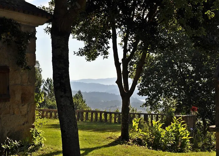 Kır Evi A Bouza Monte Bouza